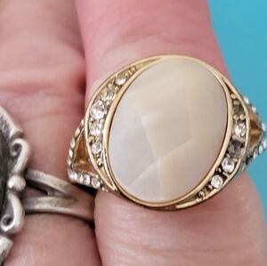 Elegant Monet Gold and Cream Women's Ring Size 6.5